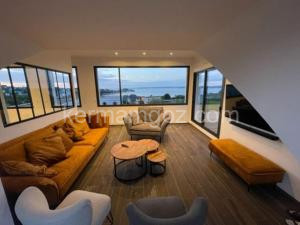 Maison contemporaine avec vue mer, piscine intérieure, classée 5 étoiles à Locquirec